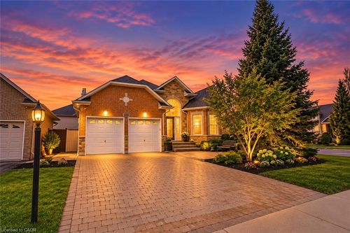 137 Pinehill Dr, Hannon, ON, L0R1P0 | Card Image