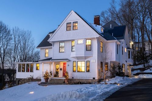 18 Maugus Ave, Wellesley, MA, 02481-7617 | Card Image