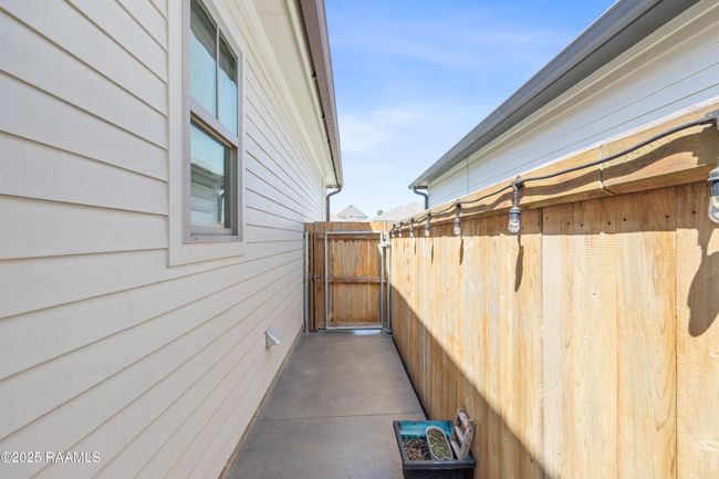 Side of home | Image 28