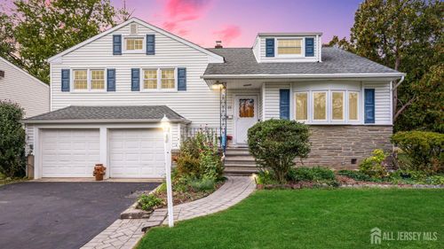 77 Parkside Rd, Plainfield, NJ, 07060-2839 | Card Image