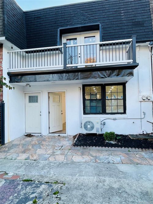 2323 Mott Ave, Far Rockaway, NY, 11691-2320 | Card Image