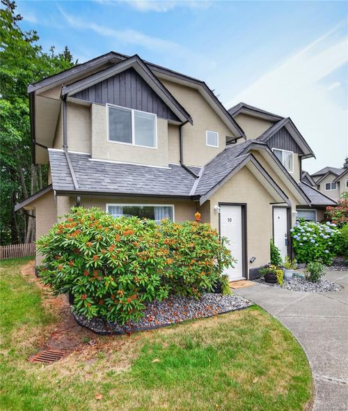 10-555 Rockland Rd, Campbell River, BC, V9W8B7 | Card Image