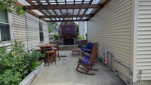 10 Minot St, Lynn, MA, 01905-2620 | Card Image