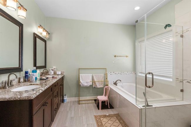 548 Cascade St, House other with 4 bedrooms, 4 bathrooms and 2 parking in Bellaire TX | Image 12