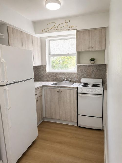 4-1465 W 28th Street, Hialeah, FL, 33010 | Card Image