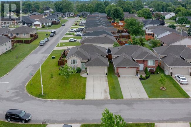 4052 Applewood Dr, House other with 5 bedrooms, 3 bathrooms and null parking in Petrolia ON | Image 7