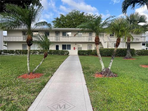 m-279 Markham M, Deerfield Beach, FL, 33442-2721 | Card Image