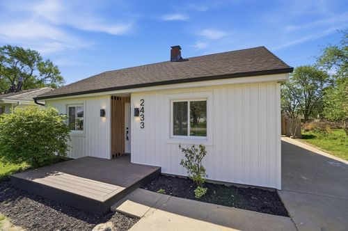 2433 Lindsay Rd, Obetz, OH, 43207-4545 | Card Image