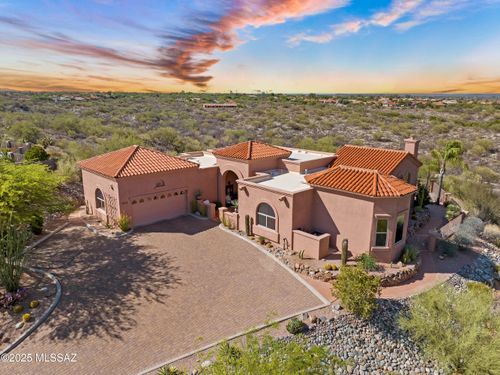1511 E Placita Meseta Dorada, Oro Valley, AZ, 85755-8649 | Card Image