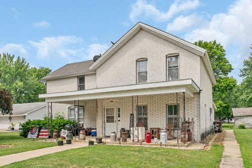 107 N Elm St, Gardner, IL, 60424-6330 | Card Image