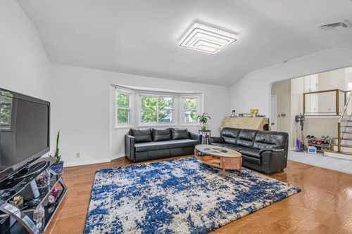26445 60th Rd, Little Neck, NY, 11362-2541 | Card Image