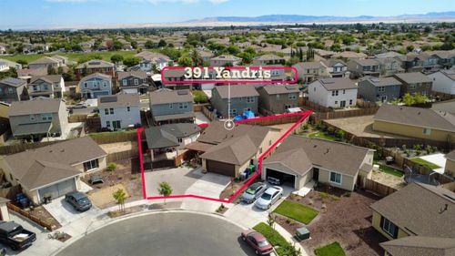 391 Yandris Ct, Los Banos, CA, 93635-4157 | Card Image