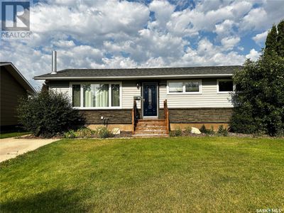 9007 Walker Dr, House other with 4 bedrooms, 2 bathrooms and null parking in North Battleford SK | Image 1