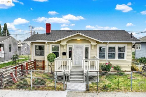 1009 106th Ave, Oakland, CA, 94603-3809 | Card Image