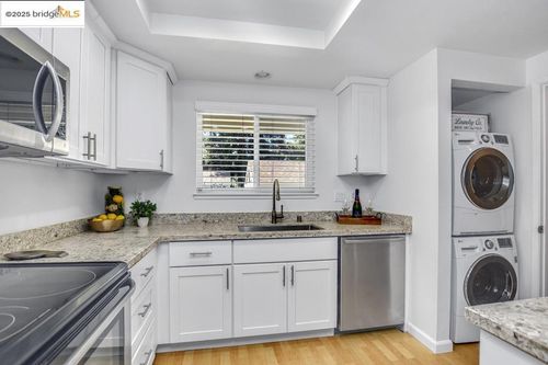 apt-a-2587 Oak Rd, Walnut Creek, CA, 94597-7853 | Card Image