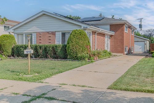 7846 Maple St, Morton Grove, IL, 60053-1649 | Card Image