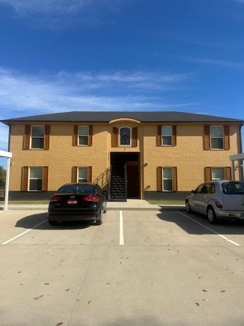 221 S C Star Blvd, Stillwater, OK, 74074-1255 | Card Image