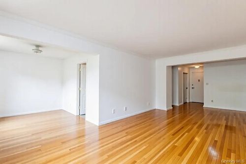 apt-6e-80 Springfield Blvd, Queens Village, NY, 11427-1208 | Card Image