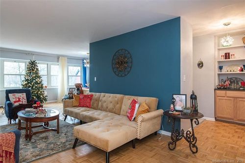 apt-4g-31 Woodland St, Hartford, CT, 06105-4302 | Card Image
