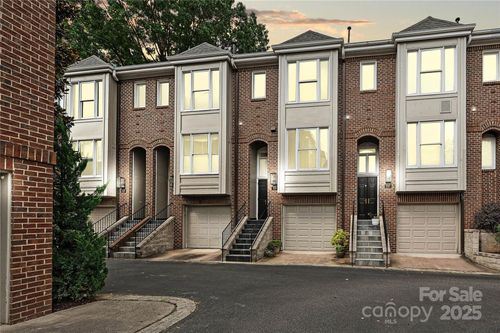 333 W 7th St, Charlotte, NC, 28202-1607 | Card Image