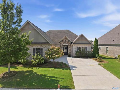 38 Old Cobb Farm Ln Se, Huntsville, AL, 35803-3954 | Card Image