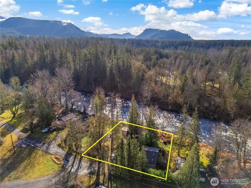 32805 Se 310th St, Ravensdale, WA, 98051-8917 | Card Image