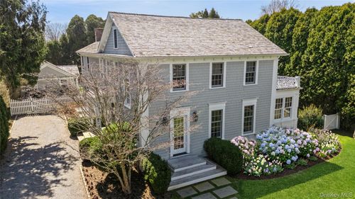 60 Old Town Xing, Southampton, NY, 11968-5015 | Card Image