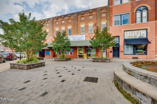 83 Buffalo St, Johnson City, TN, 37604-5719 | Card Image