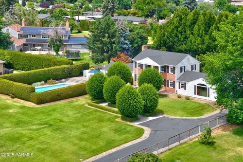 5201 Bitterroot Way, Yakima, WA, 98908-2674 | Card Image