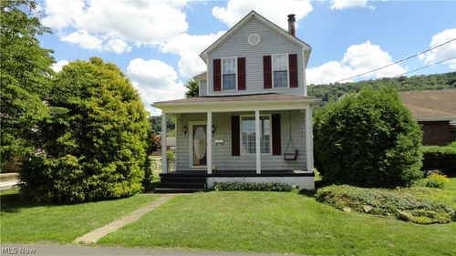 128 Columbia Dr, Chester, WV, 26034-1066 | Card Image