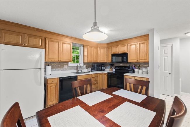 APT-3 - 112 Cocasset St, Condo with 2 bedrooms, 3 bathrooms and 2 parking in Foxboro MA | Image 8