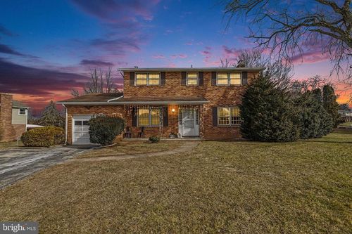 2072 Andover Dr, DOVER, PA, 17315-3616 | Card Image