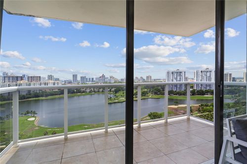 apt-2008-3675 N Country Club Dr, Aventura, FL, 33180-1709 | Card Image