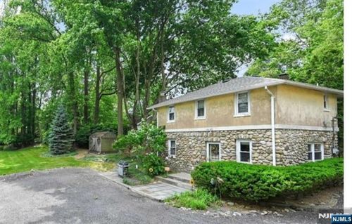 135 Ridge Ave, Park Ridge, NJ, 07656-1671 | Card Image