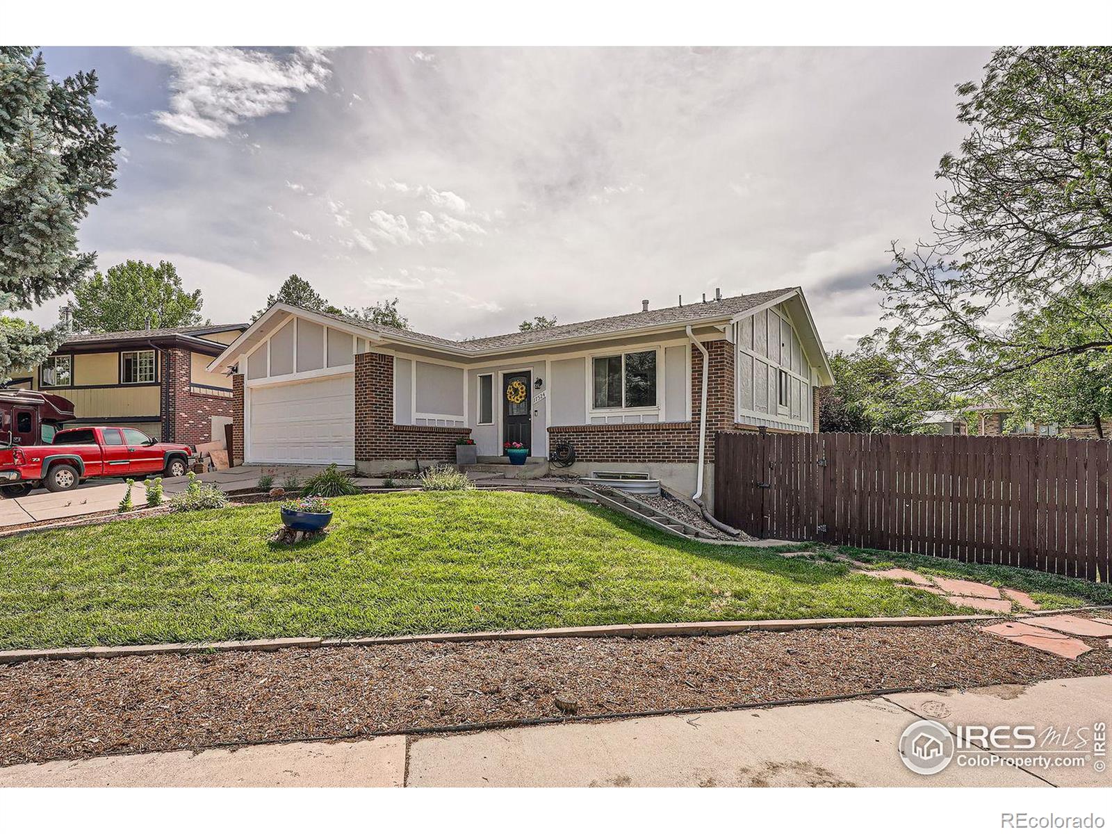 Lasalle Dr, Aurora, CO 80013