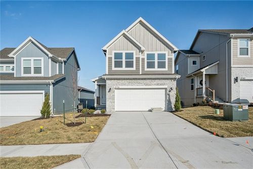 8736 Sw Brickell Dr, Blue Springs, MO, 64064-8029 | Card Image