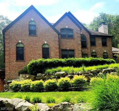 7 Stonehedge Dr, Hardyston, NJ, 07460-1101 | Card Image
