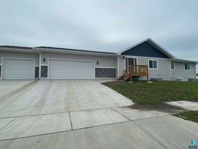 2605 Bent Grass Ct, House other with 3 bedrooms, 1 bathrooms and null parking in Sioux Falls SD | Image 1