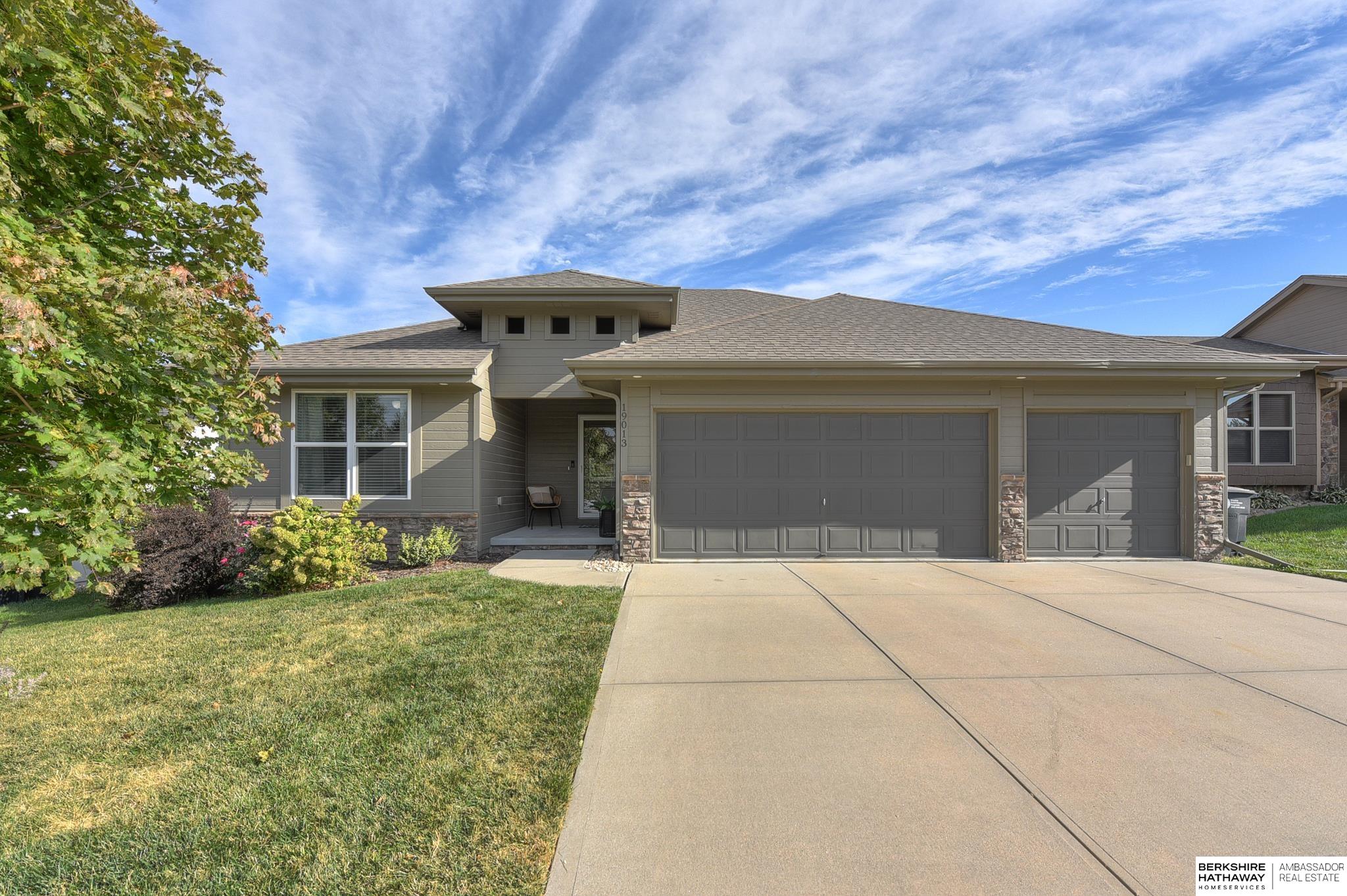 Ohio St, Elkhorn, NE 68022