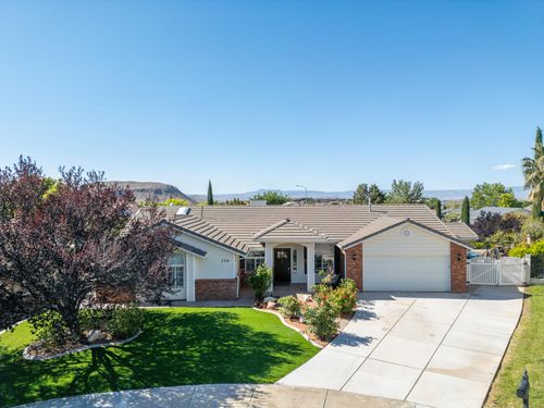 754 Cherry Cir, Washington, UT, 84780-2327 | Card Image