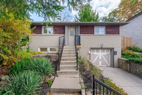 2557 Mindemoya Rd, Mississauga, ON, L5C2R1 | Card Image