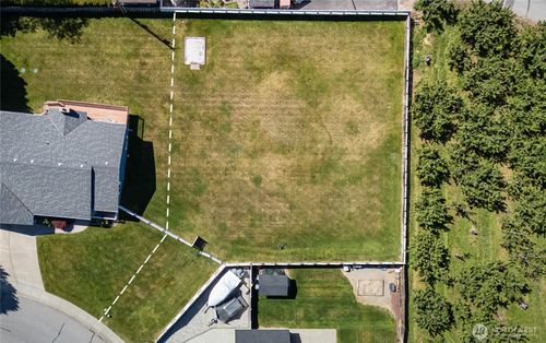 2042 Autumn Dr, East Wenatchee, WA, 98802-5905 | Card Image