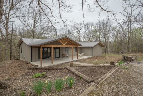 10884 Moose Dr, Neosho, MO, 64850-7542 | Card Image