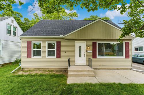 902 Eastmoor Blvd, Columbus, OH, 43209-2640 | Card Image