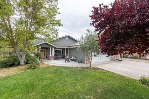 7915 Whispering Trails Pl, Paso Robles, CA, 93446-8365 | Card Image