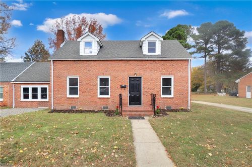 7 E Lewis Rd, Hampton, VA, 23666-4029 | Card Image