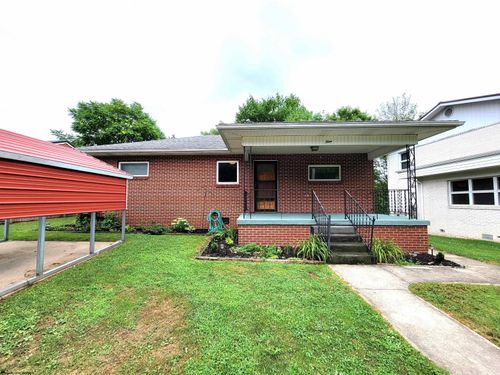 69 Woodsboro Dr, Philippi, WV, 26416-9319 | Card Image