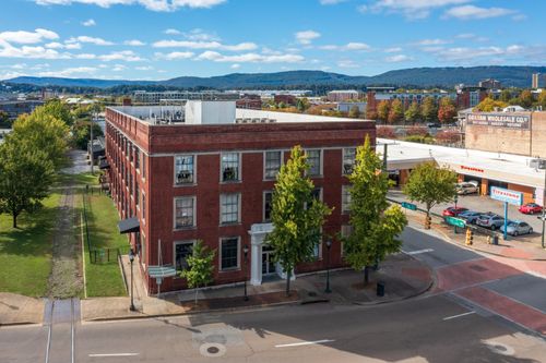 301-1301 Market St, CHATTANOOGA, TN, 37402-4455 | Card Image