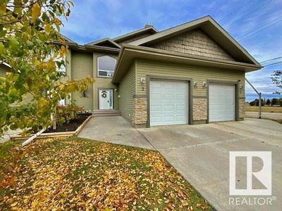 4702 57 Ave, Home with 2 bedrooms, 3 bathrooms and null parking in Wetaskiwin AB | Image 1