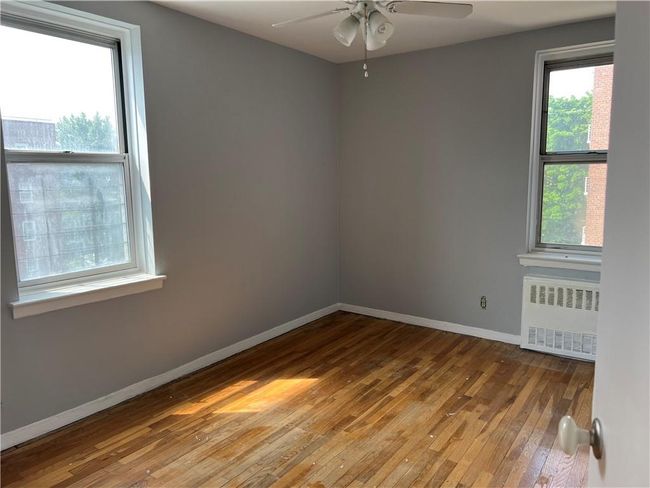 APT-3H - 300 N Broadway, Home with 2 bedrooms, 1 bathrooms and null parking in Yonkers NY | Image 4